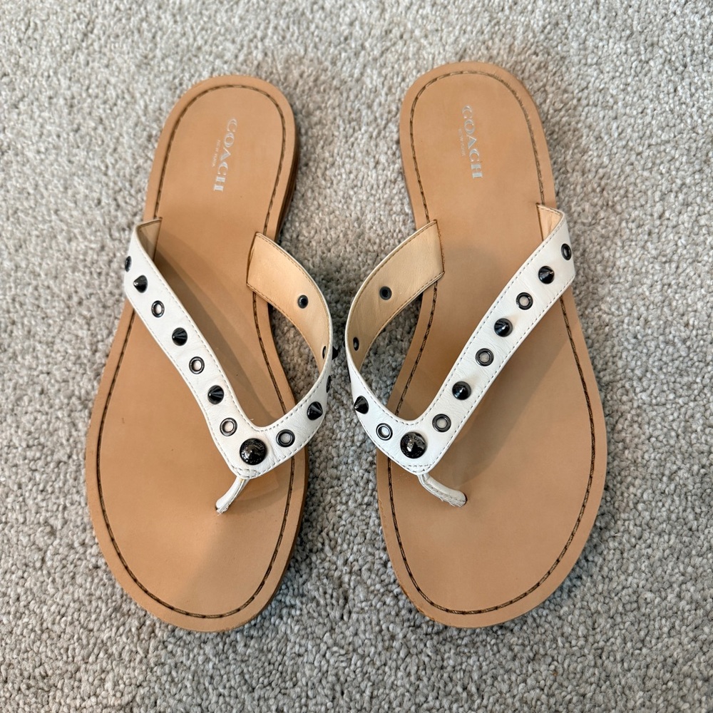COACH Cottage Soft Vegan Leather Flat Thong Sandals Metal Studded Chalk White 9